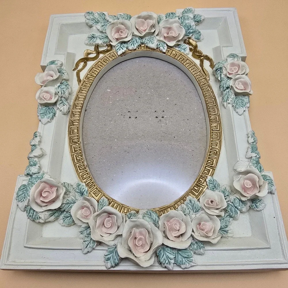 Vintage(1970-1999)Era Ornate Rose Photo Frame Oval‎ Tabletop Display Cottagecore
